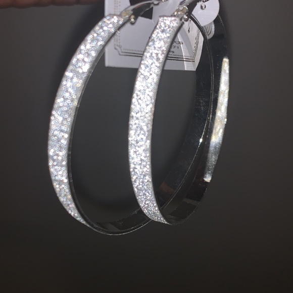 Dark tinted sunglasses/Silver Bling hoop earrings - Picture 2 of 3